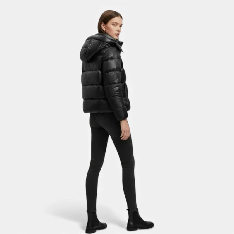 Glänzende Pufferjacke mit Kapuze für Damen
