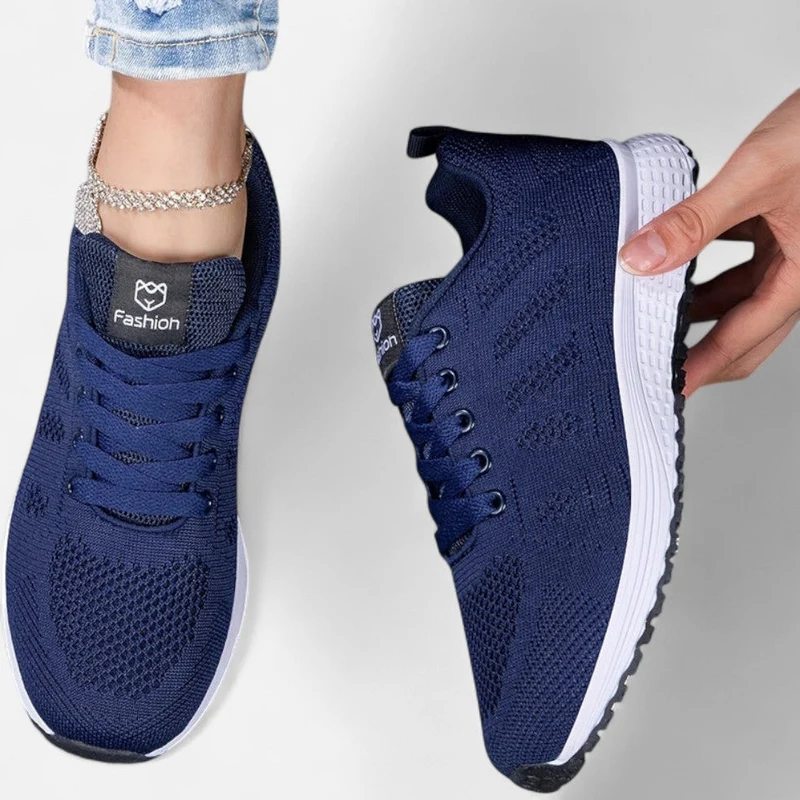 Atmungsaktive Sneaker mit Strickdesign