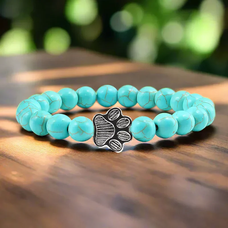 MELIA – Elegantes Perlenarmband mit charmantem Pfotenanhänger aus natürlichem Steinstoff