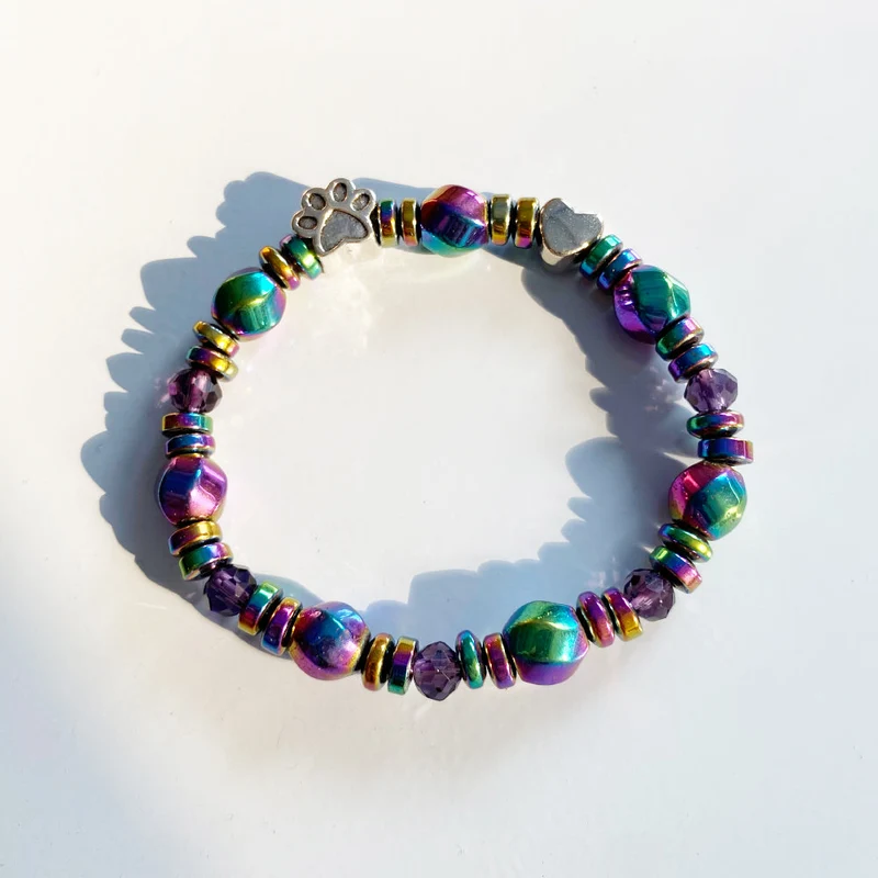 MAELA – Stilvolles magnetisches Armband mit charmantem Pfotenanhänger