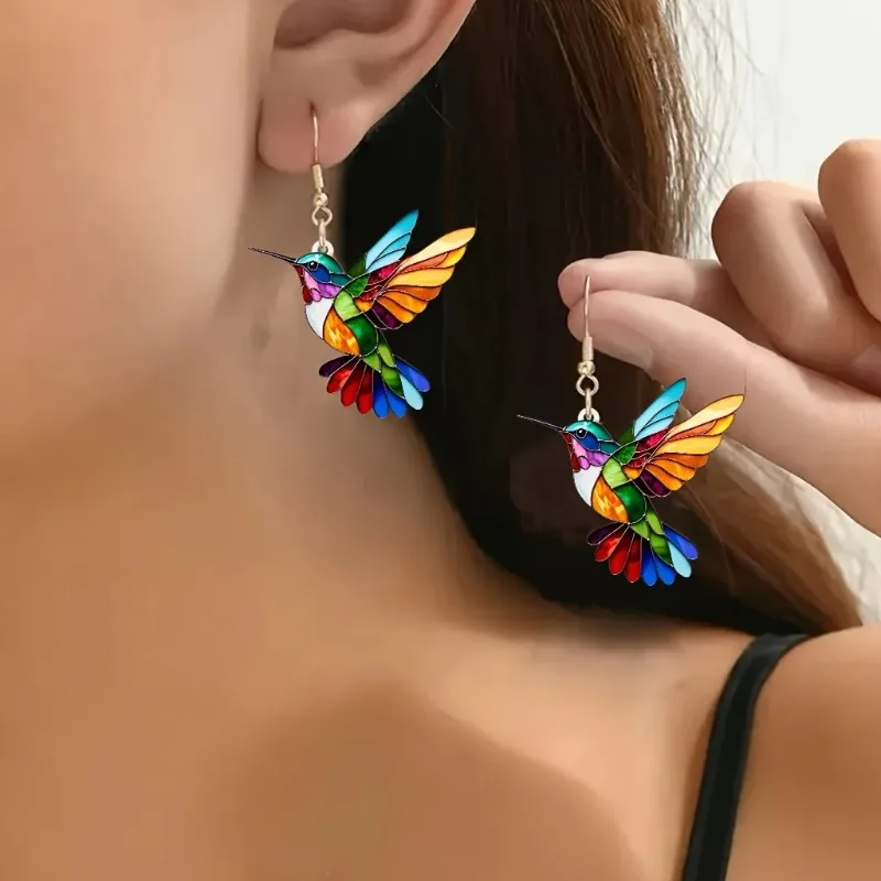 SOLINA – Elegante Acryl-Kolibri-Ohrringe im modernen 2D-Design