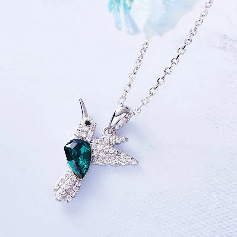 LYRIN – Funkelnde Humming Sparkle Halskette mit Zirkonia für einen eleganten Look