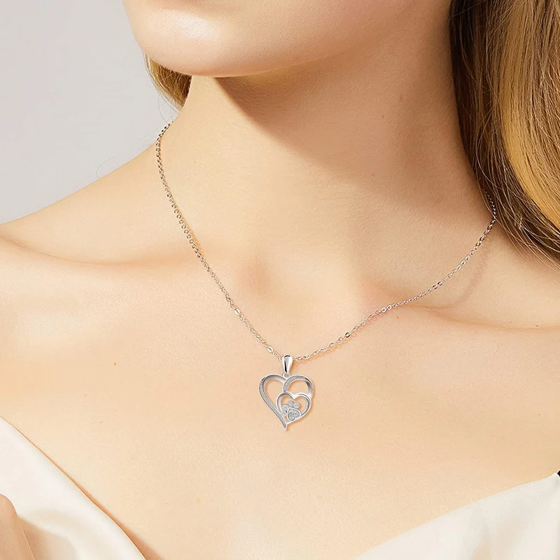 NAYLA – Elegante Pfoten- & Herz-Halskette aus feinem 925er Sterlingsilber mit funkelnden Zirkonia