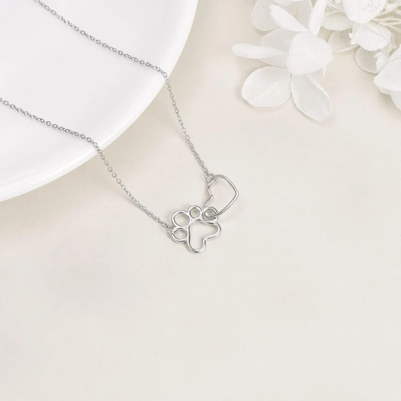 ILYA – Elegante Pfoten-Halskette aus 925er Sterlingsilber mit bezauberndem Herz-Kristallanhänger