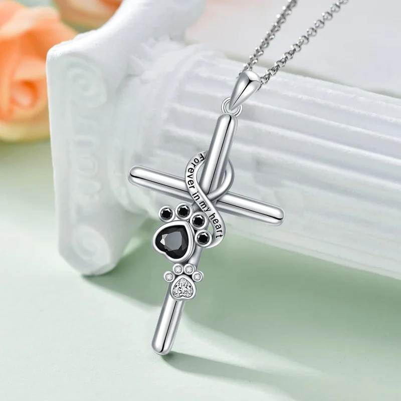 LYORA – Elegante Pfoten- und Kreuz-Halskette aus 925er Sterlingsilber für einen stilvollen Auftritt