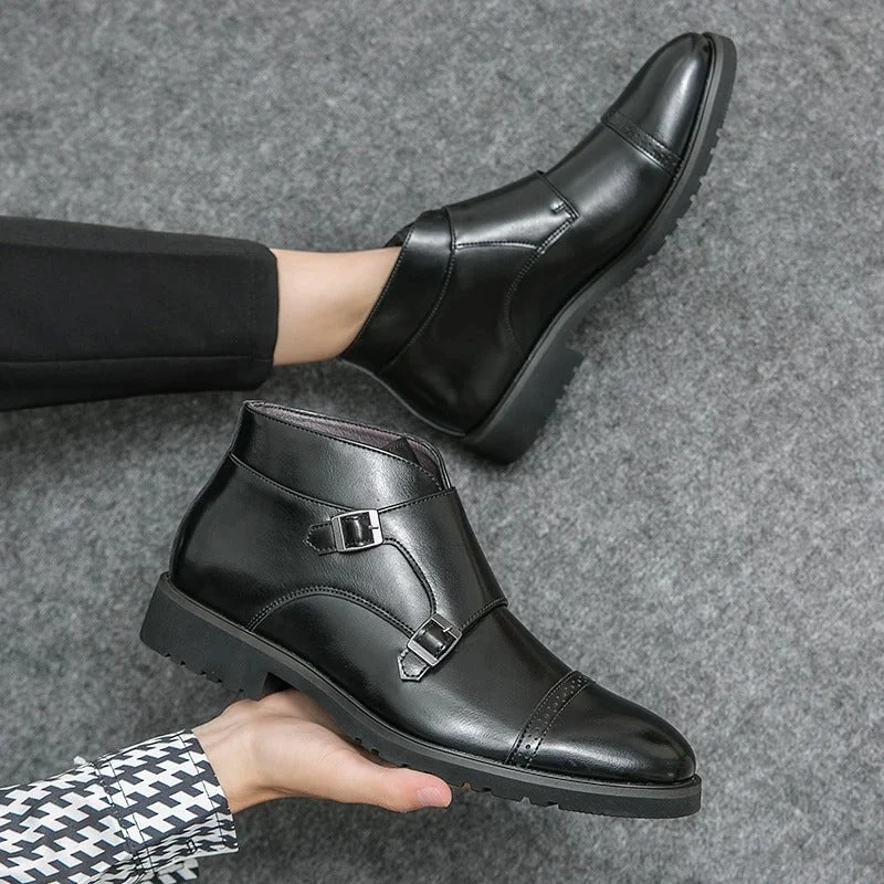 Herrenstiefel | Geschlossene Form doppelte Schnallen über Knöchel