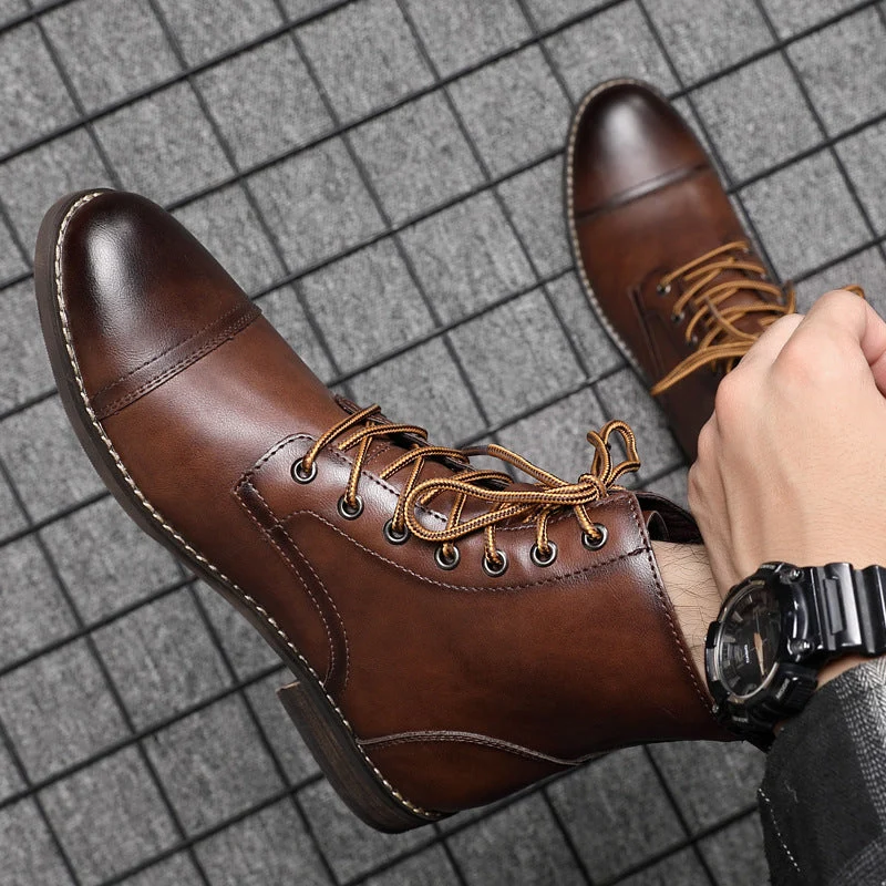 Herren Stiefel | Schnürfront mit durchgehender Schafthöhe