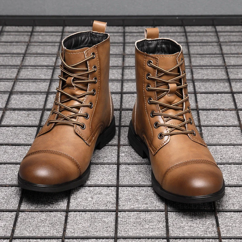 Herren Stiefel | Schnürfront mit durchgehender Schafthöhe