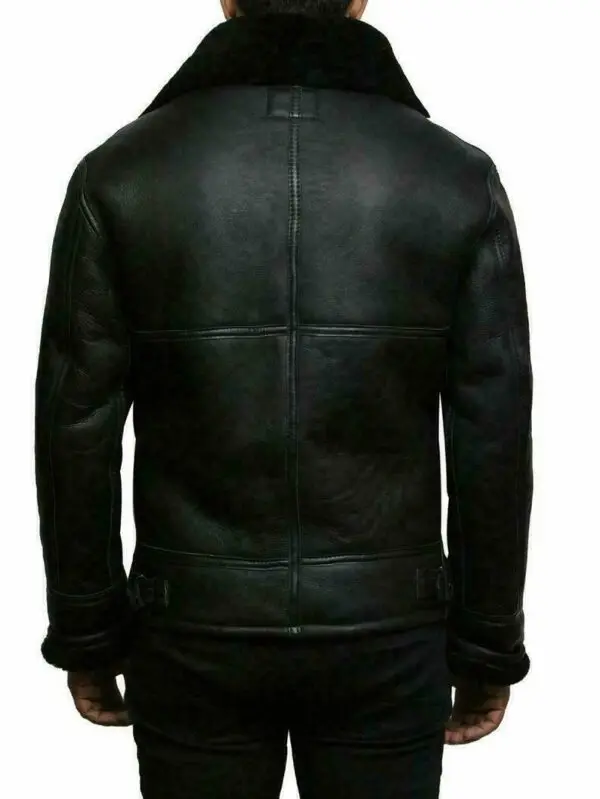 Herren Winterjacke | Langer Schnitt mit klarer Frontstruktur
