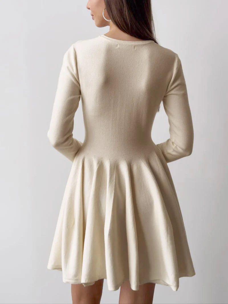 Damen Minikleid | Taillennahe Schnittführung lange Ärmel kurze Form