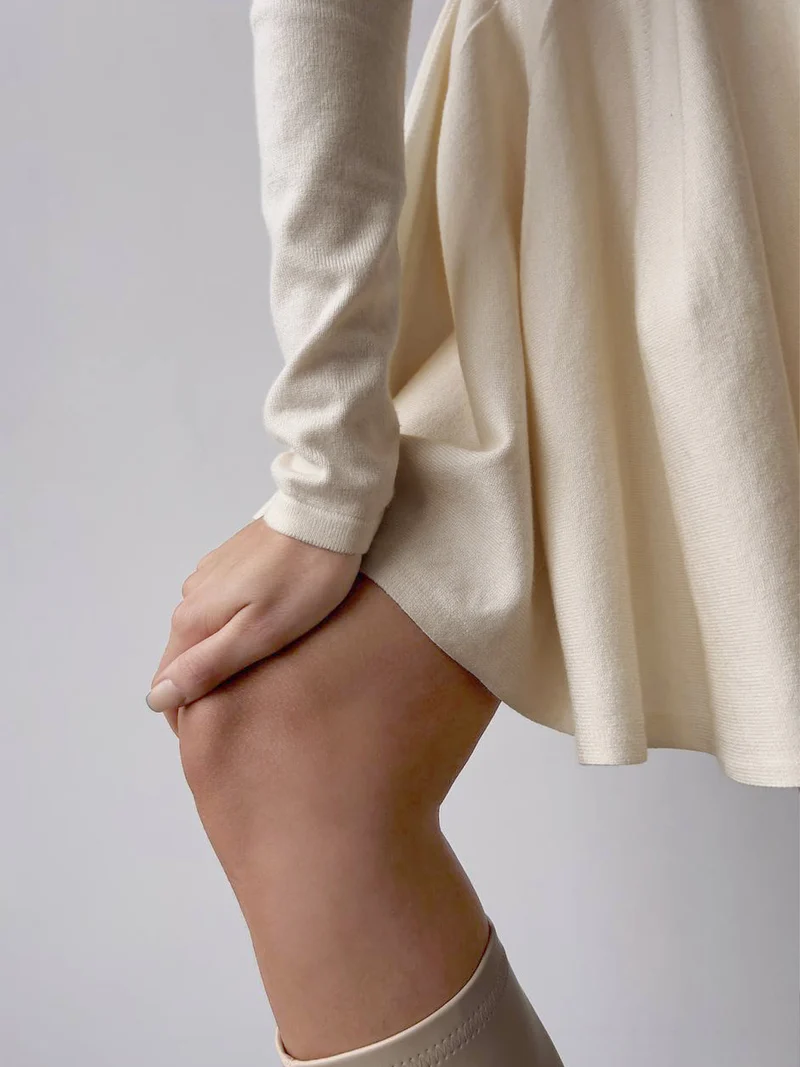 Damen Minikleid | Taillennahe Schnittführung lange Ärmel kurze Form