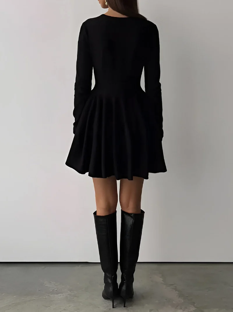 Damen Minikleid | Taillennahe Schnittführung lange Ärmel kurze Form