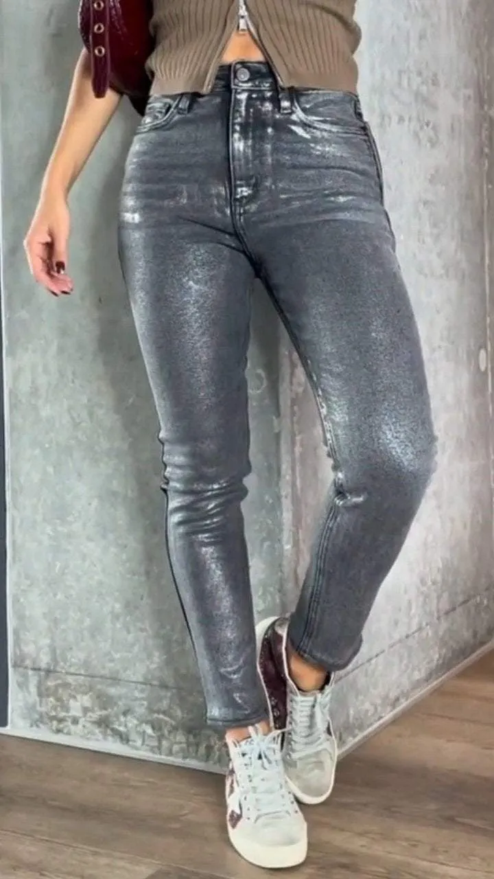 Damen-Hose mit klarer Linienführung | strukturierte Passform