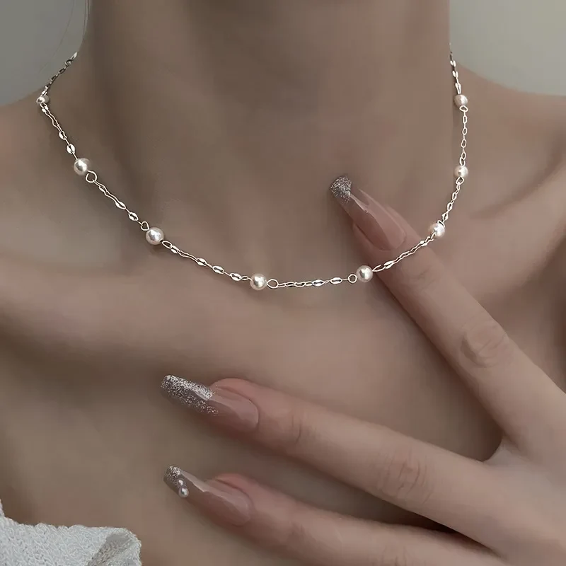 Goldenes Perlenhalsband