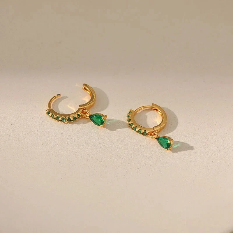 Zirkonia-Ohrringe mit Smaragd in Gold