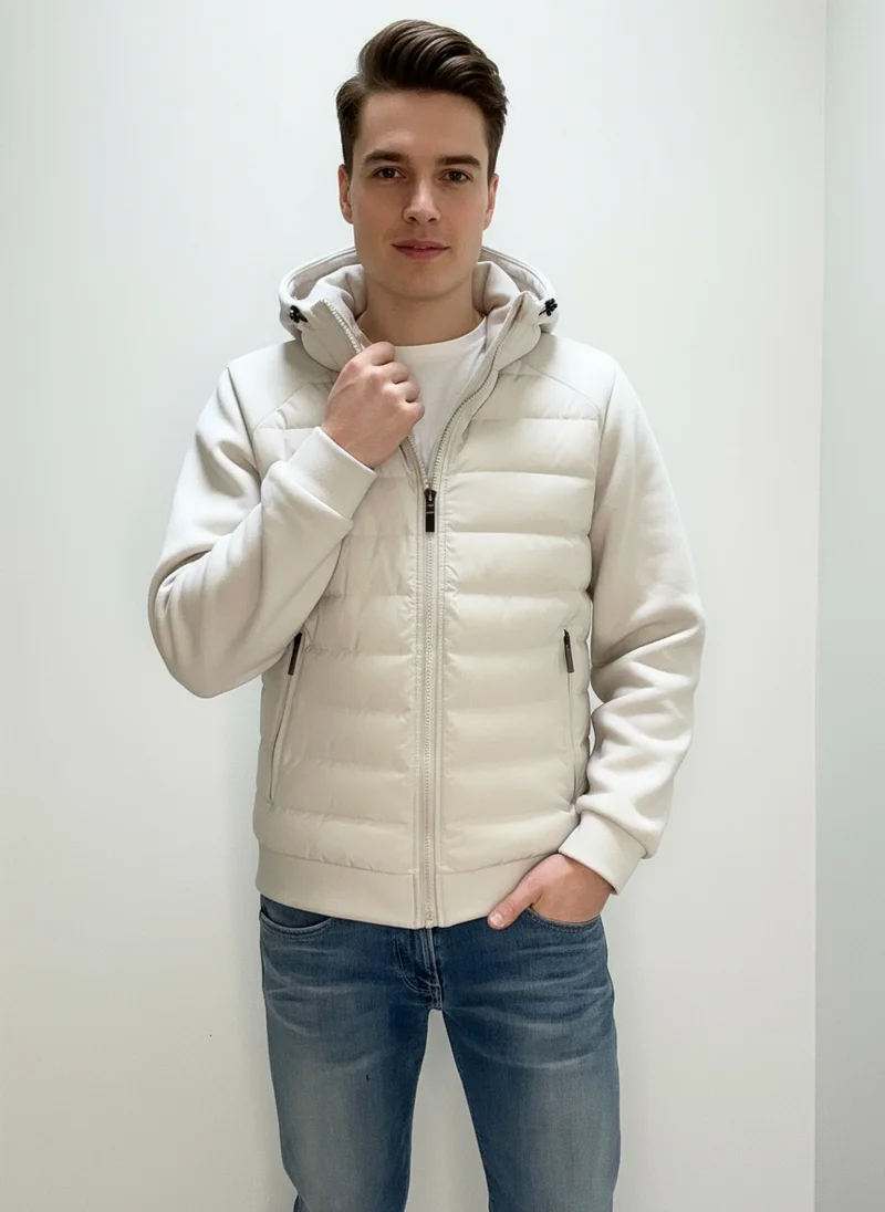 Leichte Steppjacke mit Kapuze für Übergangstage