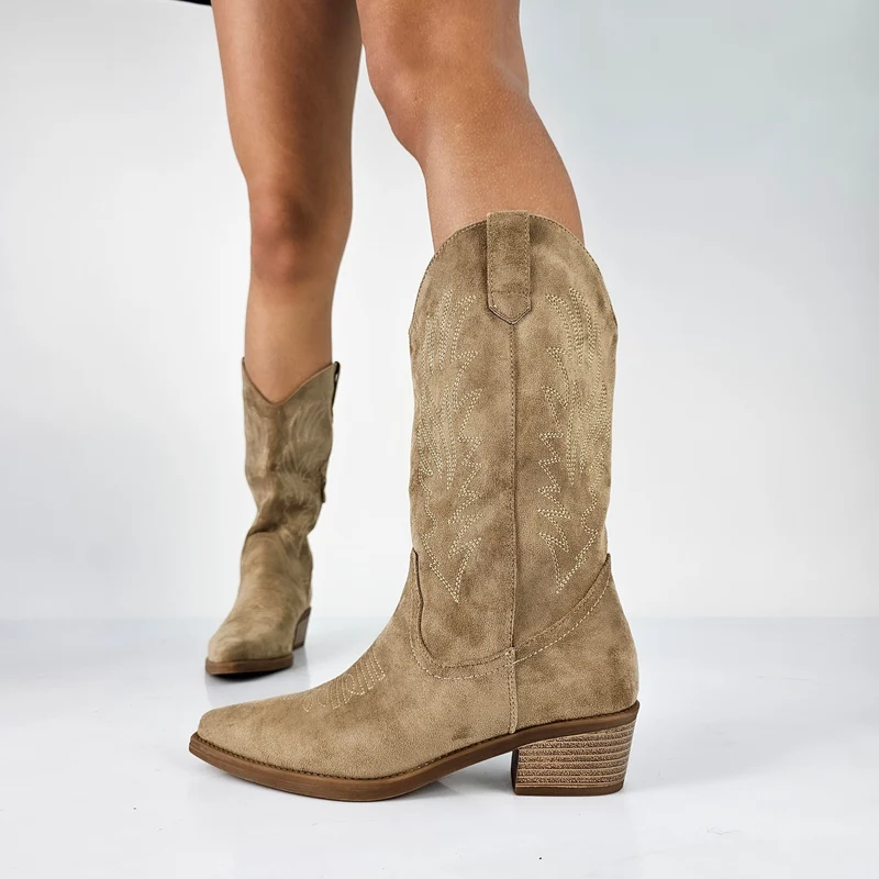 Cowboy-Stiefeletten mit Blockabsatz für Urbanen Chic
