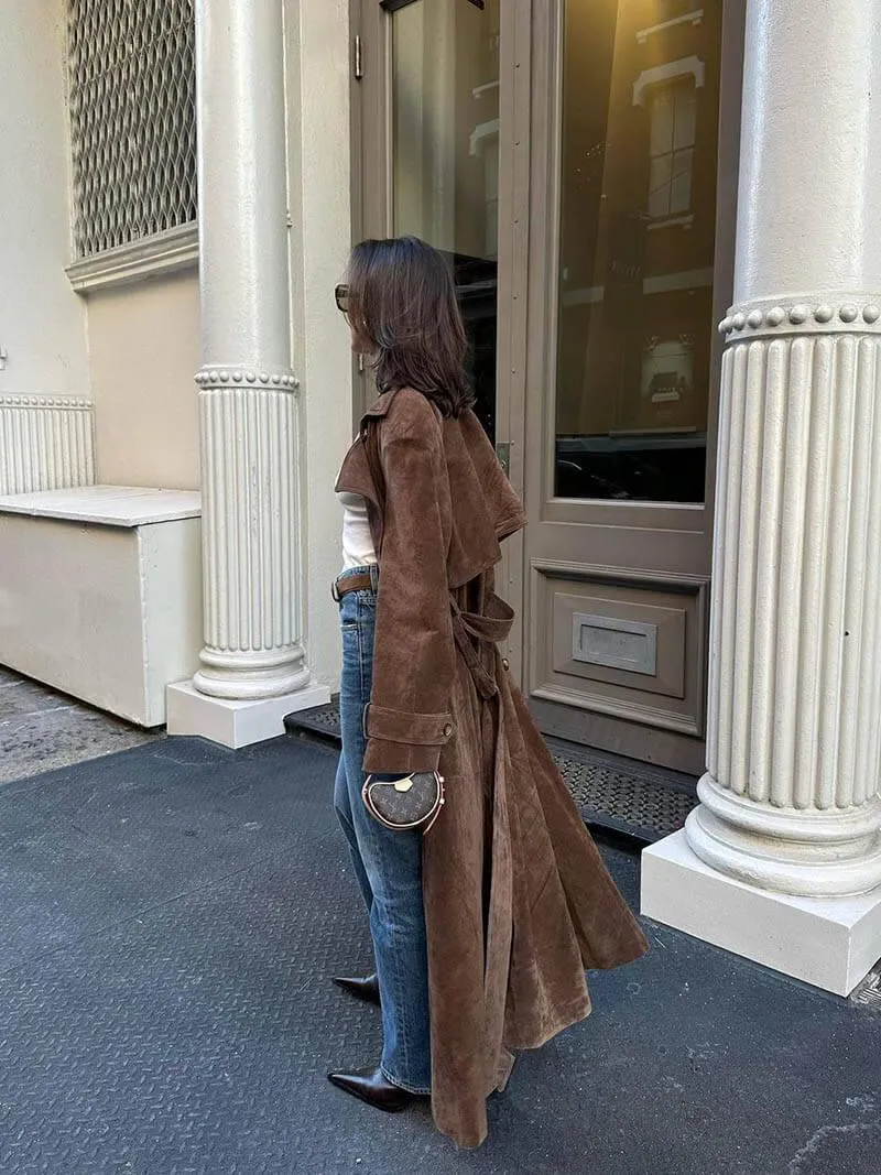 Eleganter Trenchcoat in taillierter Silhouette