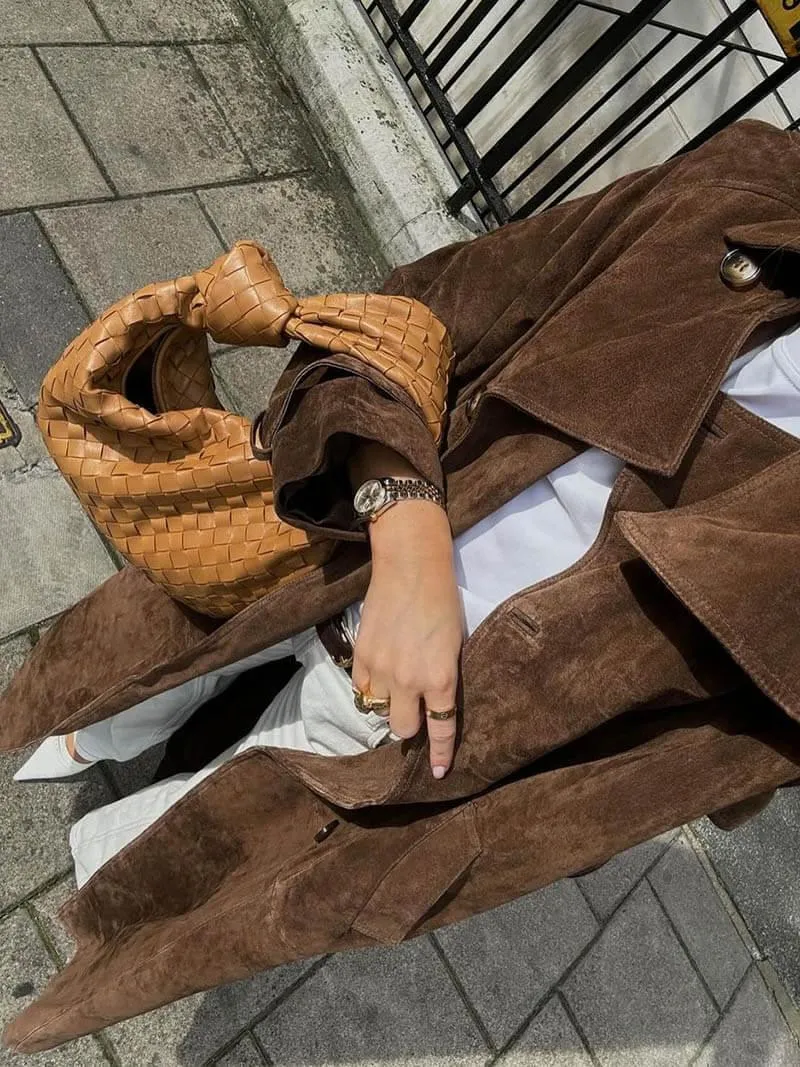 Eleganter Trenchcoat in taillierter Silhouette
