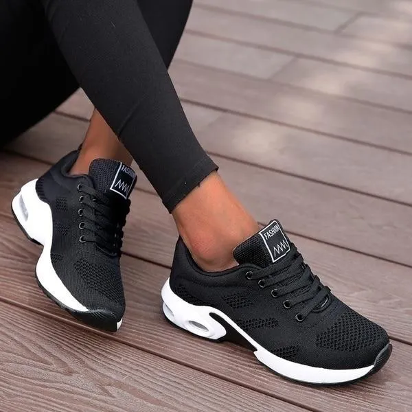 Liorana | Unterstützende Sneakers für ganztäglichen Komfort