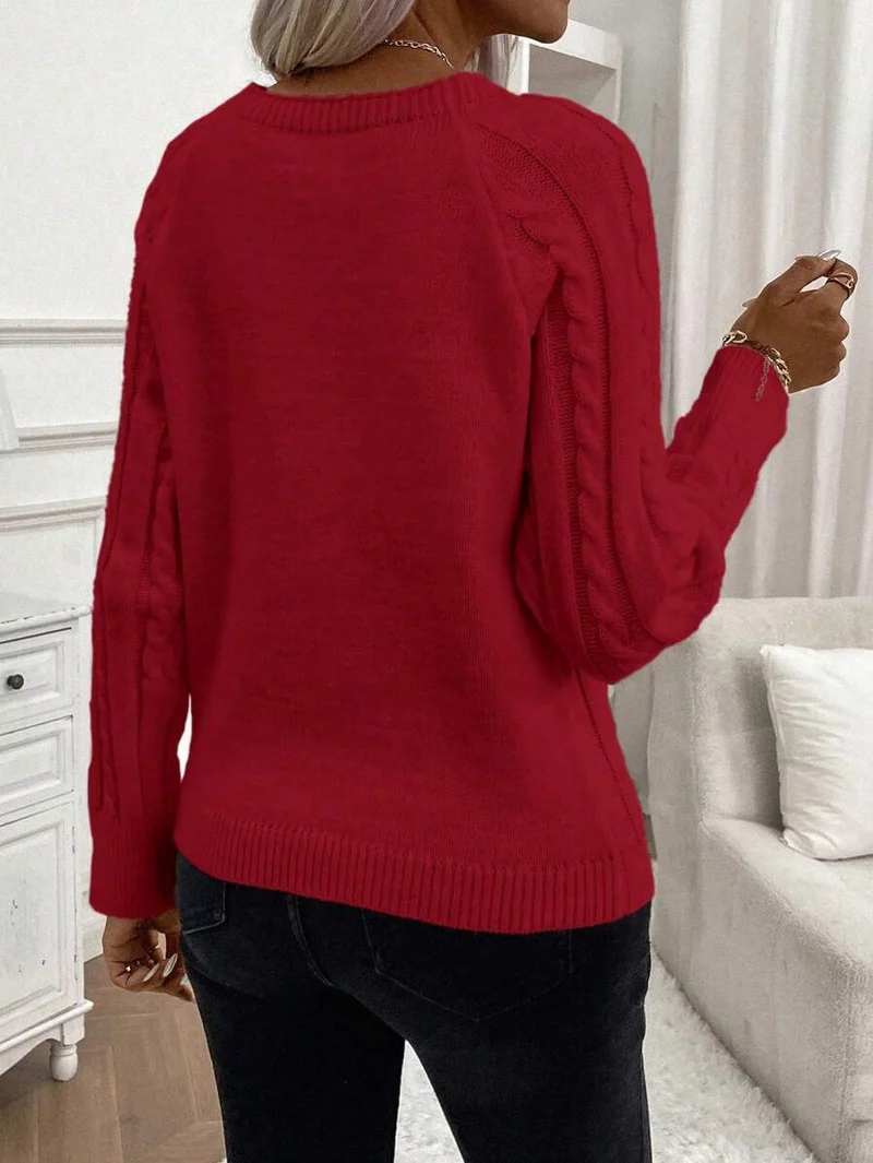 Clara – Pullover mit Knopfdetails und Zopfmuster