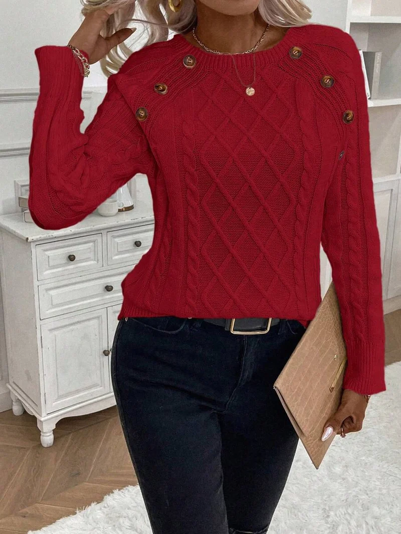 Clara – Pullover mit Knopfdetails und Zopfmuster