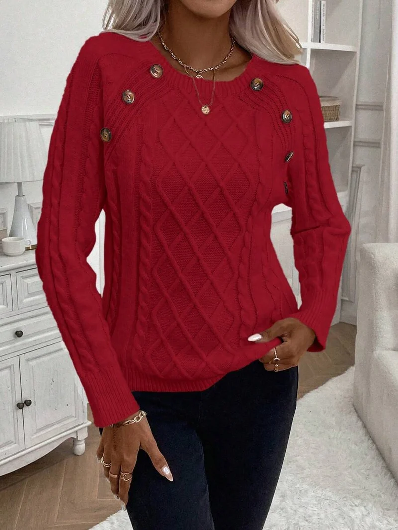 Clara – Pullover mit Knopfdetails und Zopfmuster