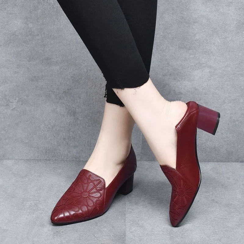 Tonette - Weiche vegane Leder Pumps mit Stickerei