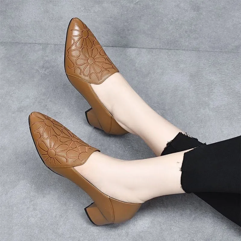 Tonette - Weiche vegane Leder Pumps mit Stickerei