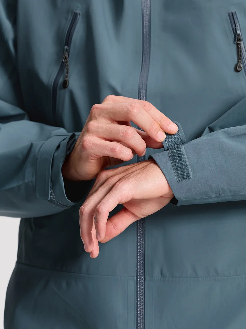 Pioneer Camp EVEREST Alpine Mountaineering Hardshell Jacket