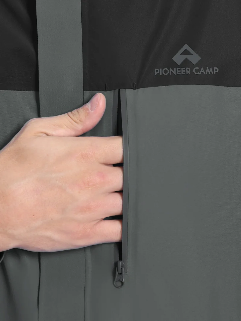 Men's 2L Waterproof Breathable Rain Jacket