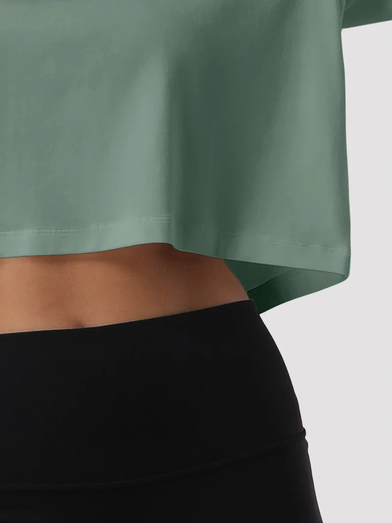 Women's Oversized Short Sleeve Crop Top