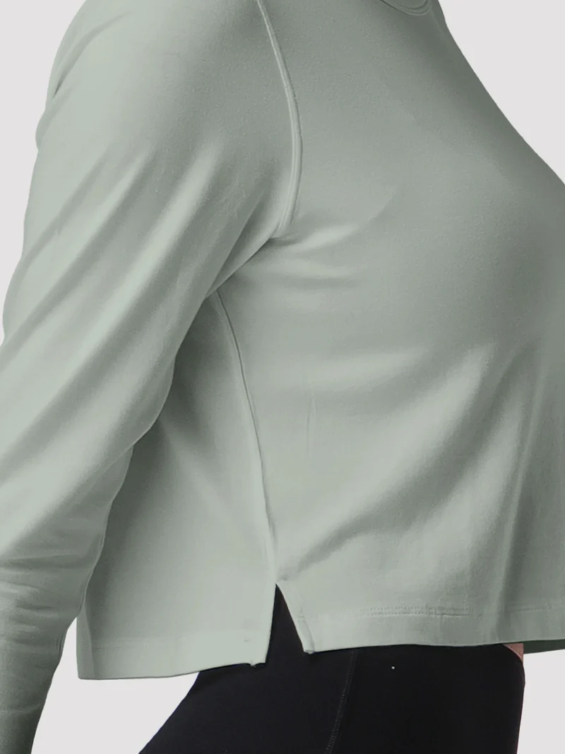 Women's Relaxed Cropped Long Sleeve Top
