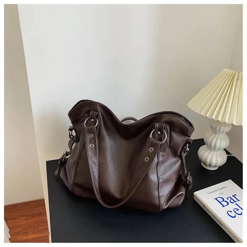Theresa | Damen Große Leder-Look Shopper-Tasche mit Nieten