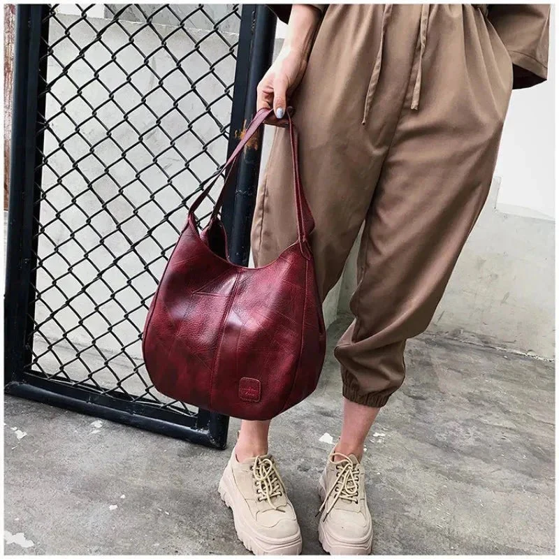 Charlotte | Damen Schultertasche aus weichem Leder für den Alltag