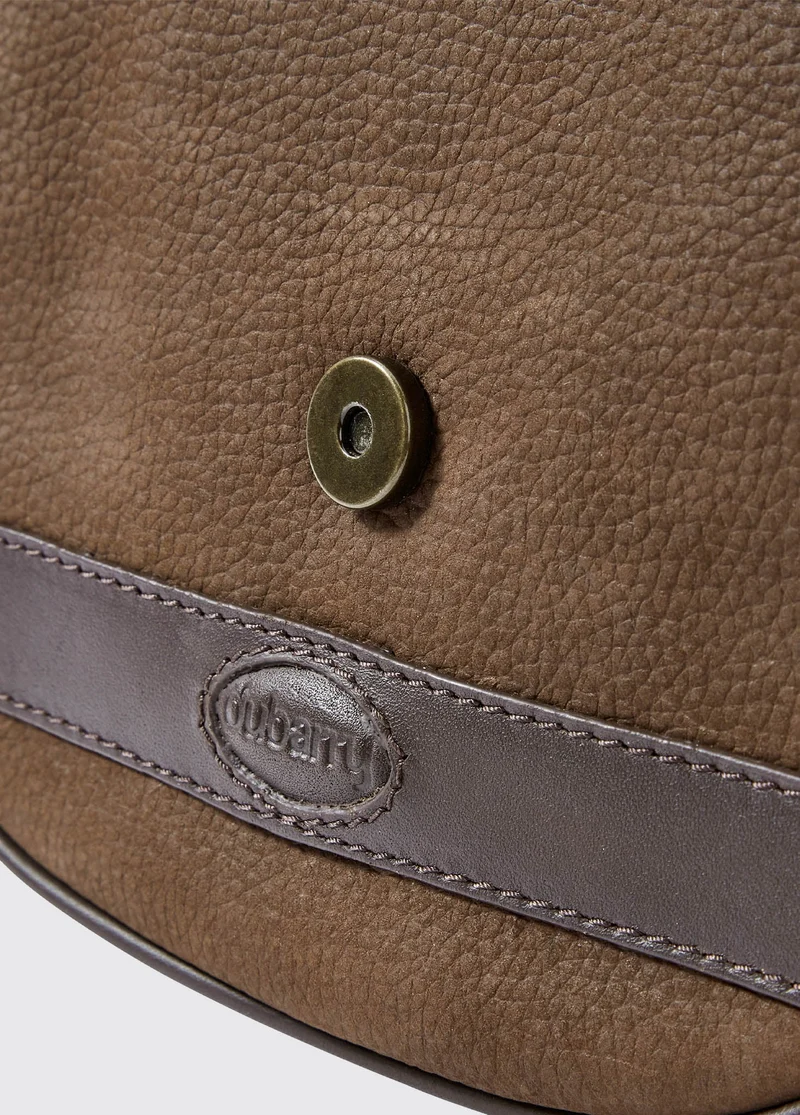 Clara Satteltasche - Walnut