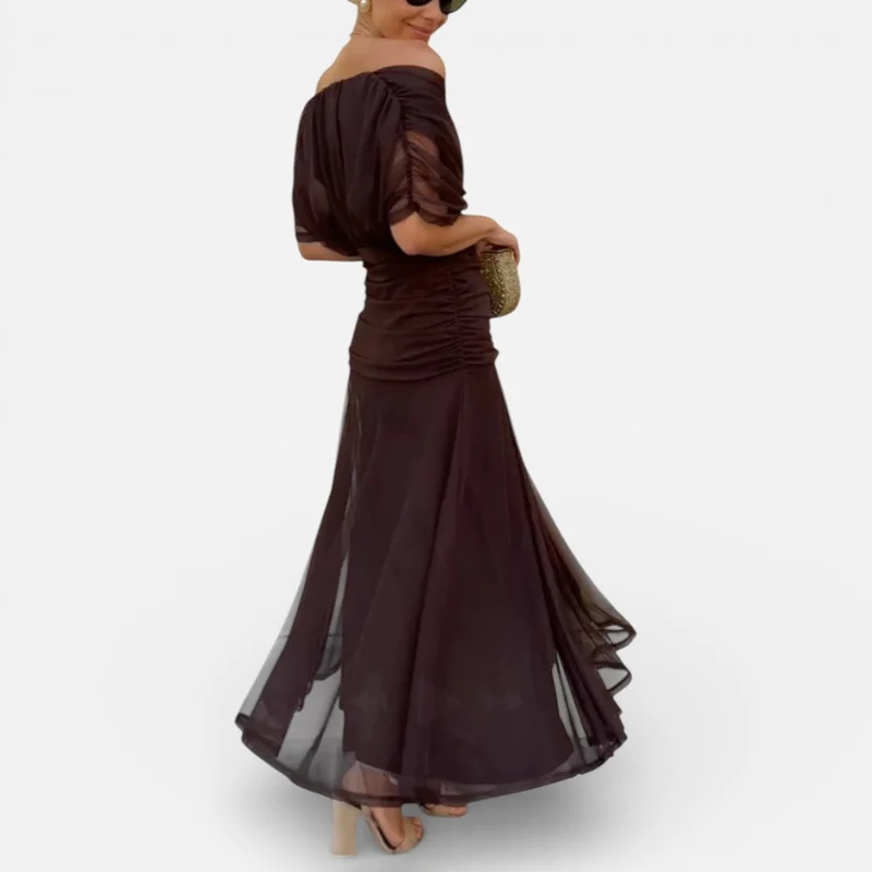 Schulterfreies Midikleid mit Drapierung