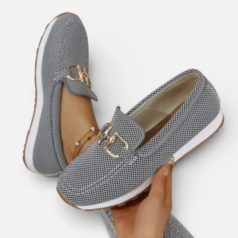Orthopädische Damen Slipper aus Mesh mit dekorativer Schnalle