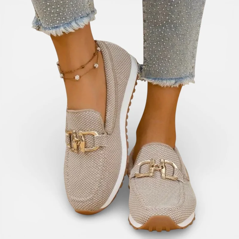 Orthopädische Damen Slipper aus Mesh mit dekorativer Schnalle