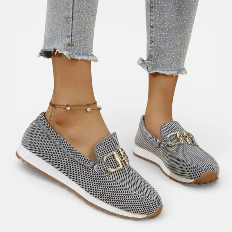 Orthopädische Damen Slipper aus Mesh mit dekorativer Schnalle