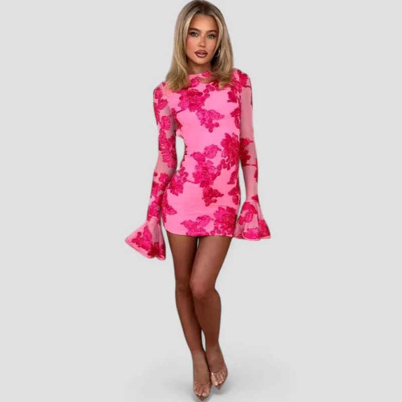 Elegantes Minikleid aus floralem Mesh mit Glockenärmeln im Frühlingsstil