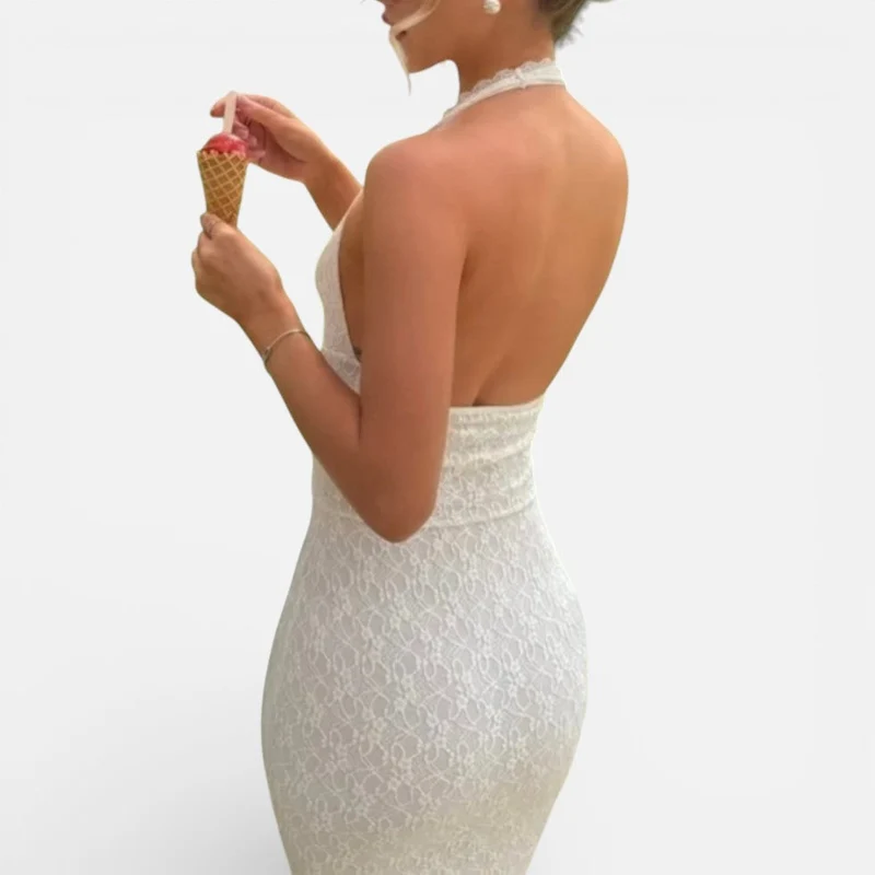 Langes Spitzenkleid mit Neckholder und ausgestelltem Saum