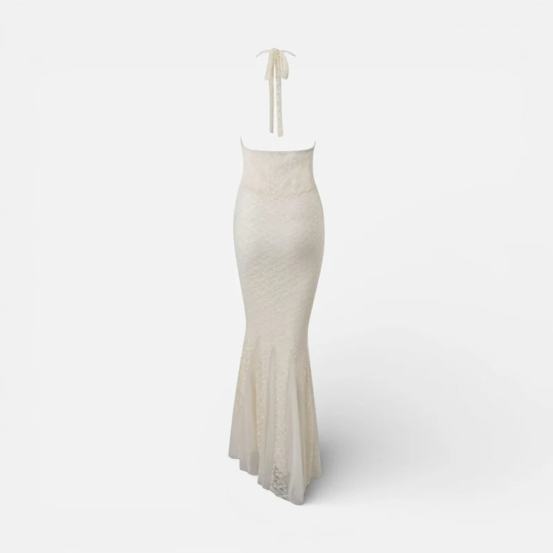 Langes Spitzenkleid mit Neckholder und ausgestelltem Saum