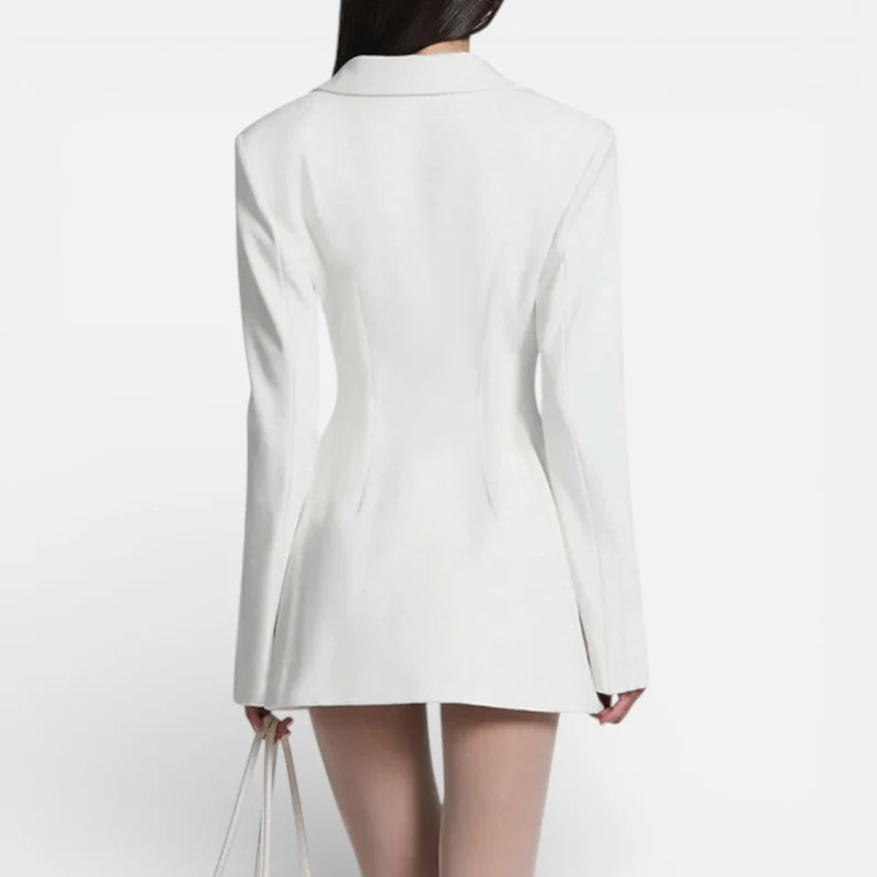 Taillierter Damen Blazer im Kleid Stil mit Revers