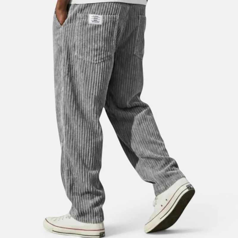 Herren Cordhose mit weitem Schnitt und elastischem Bund