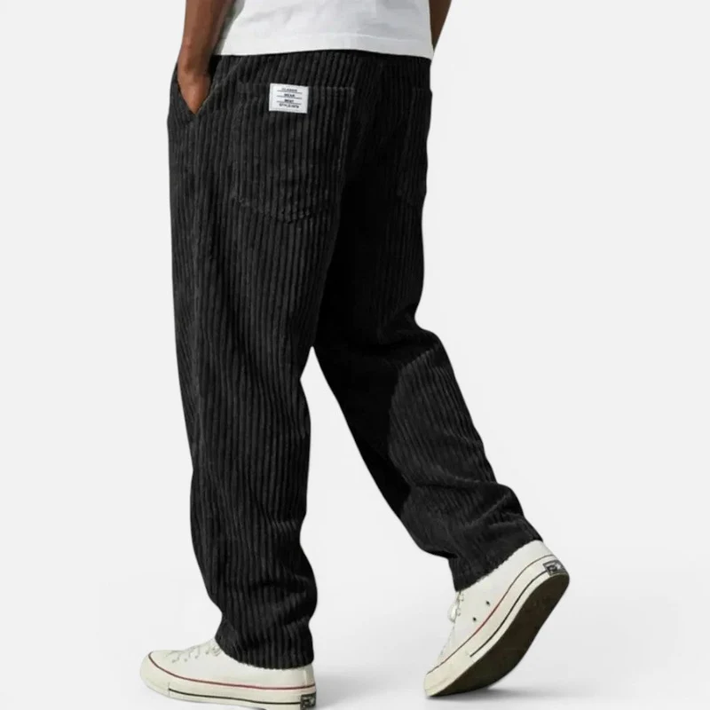 Herren Cordhose mit weitem Schnitt und elastischem Bund