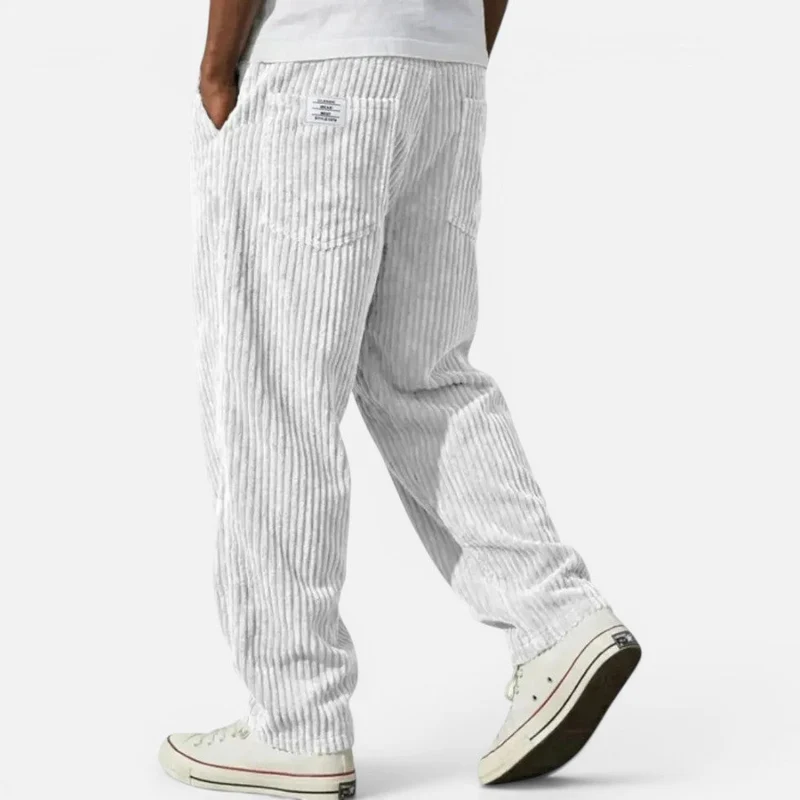 Herren Cordhose mit weitem Schnitt und elastischem Bund