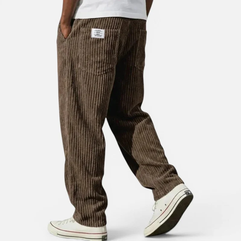 Herren Cordhose mit weitem Schnitt und elastischem Bund