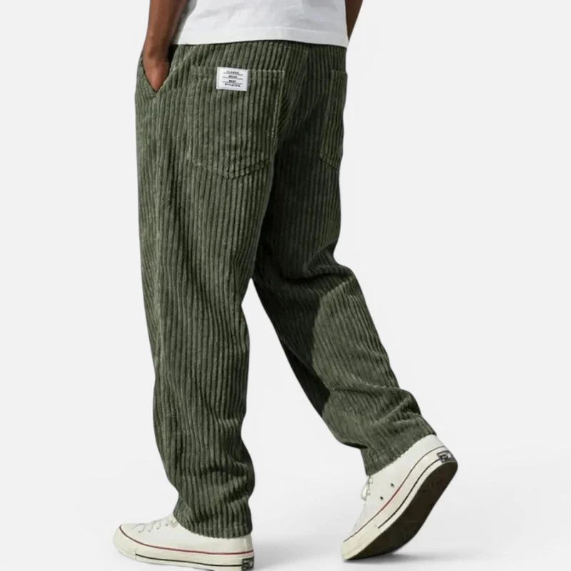 Herren Cordhose mit weitem Schnitt und elastischem Bund