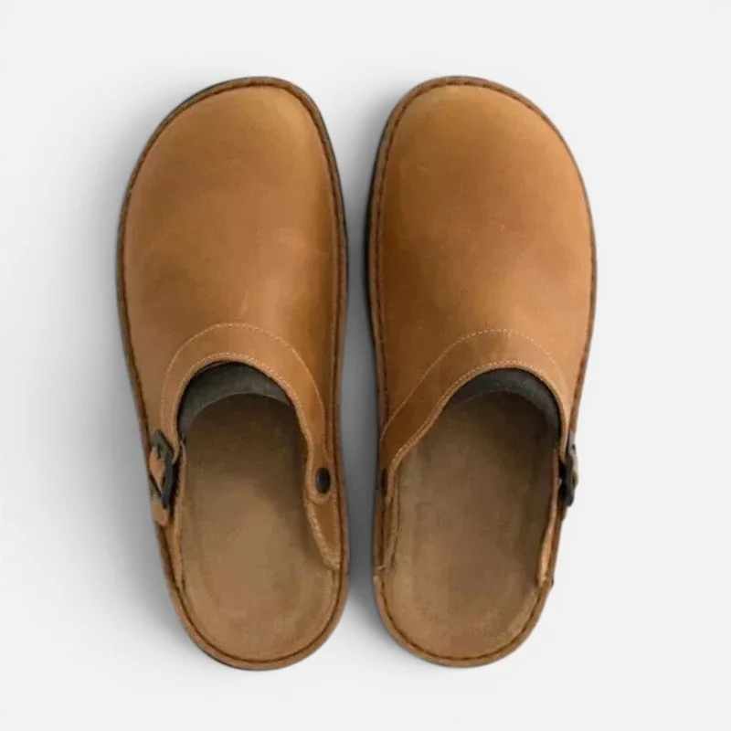 Clogs Slip On mit Schnalle und Profilsohle